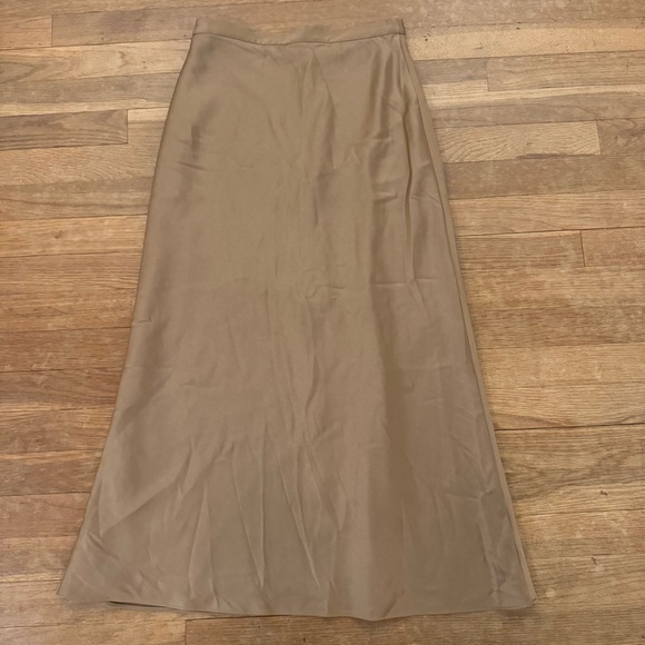 Adore tan copper a-line maxi skirt size 2
 b65 - Picture 1 of 5